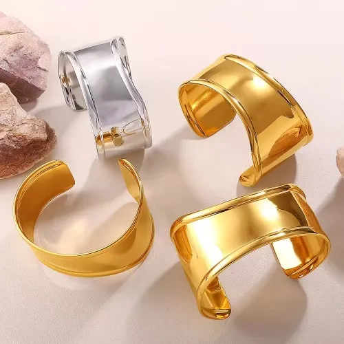 レトロ-スタイルのステンレススチール製バングル